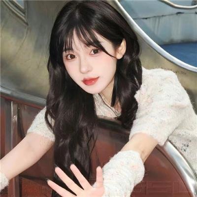 醉卧美人膝，醒掌天下权